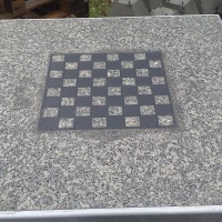 Stolik kwadratowy betonowy  do gry w szachy na plac zabaw