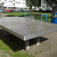 Stół betonowy do gry w tenisa stołowego  ping ponga (do wkopania) na plac zabaw