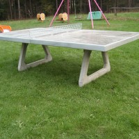Stół betonowy do gry w tenisa stołowego ping ponga (do postawienia) na plac zabaw